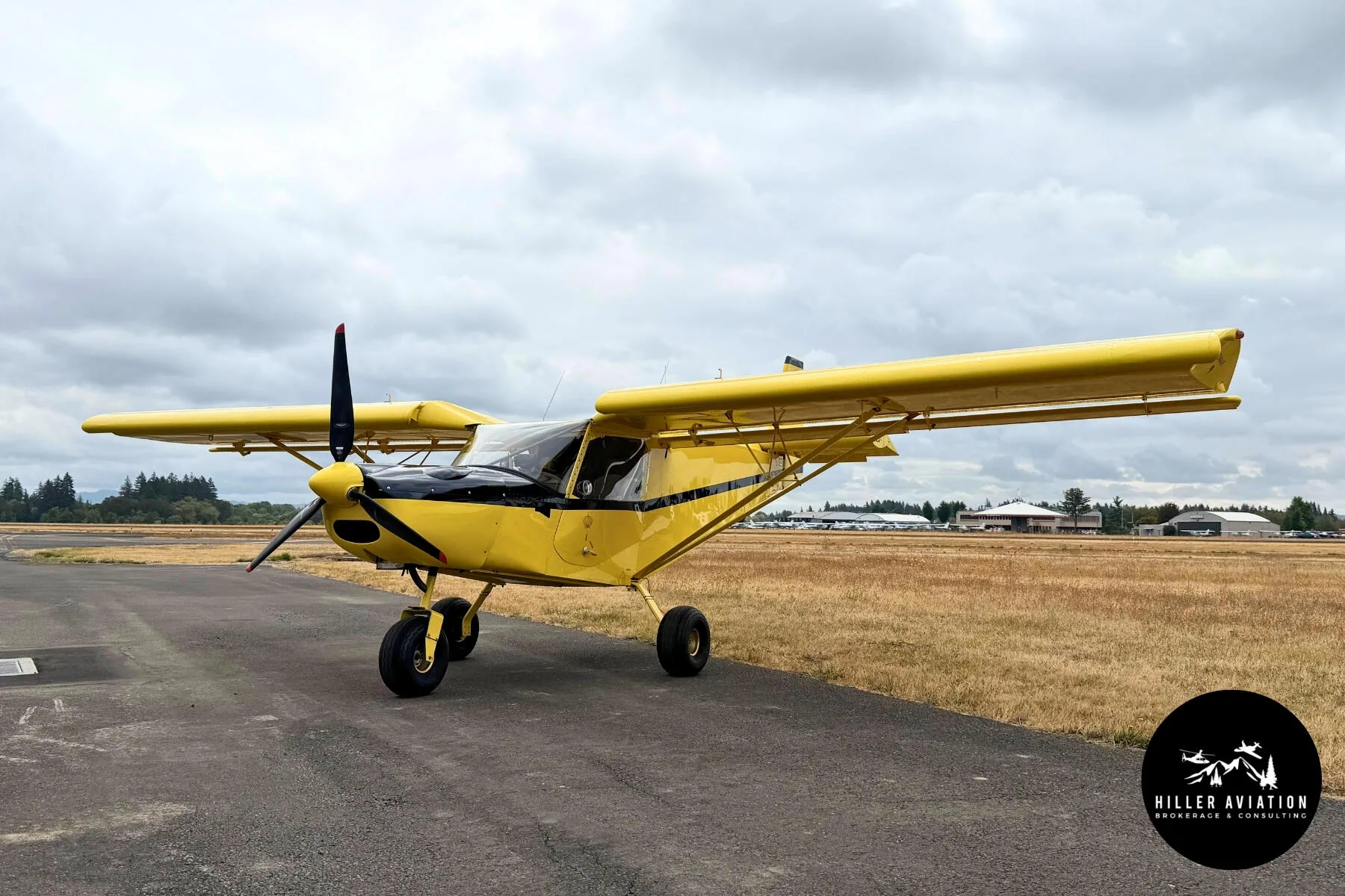 Exterior view of a 2005 Zenith CH 701 SP.
