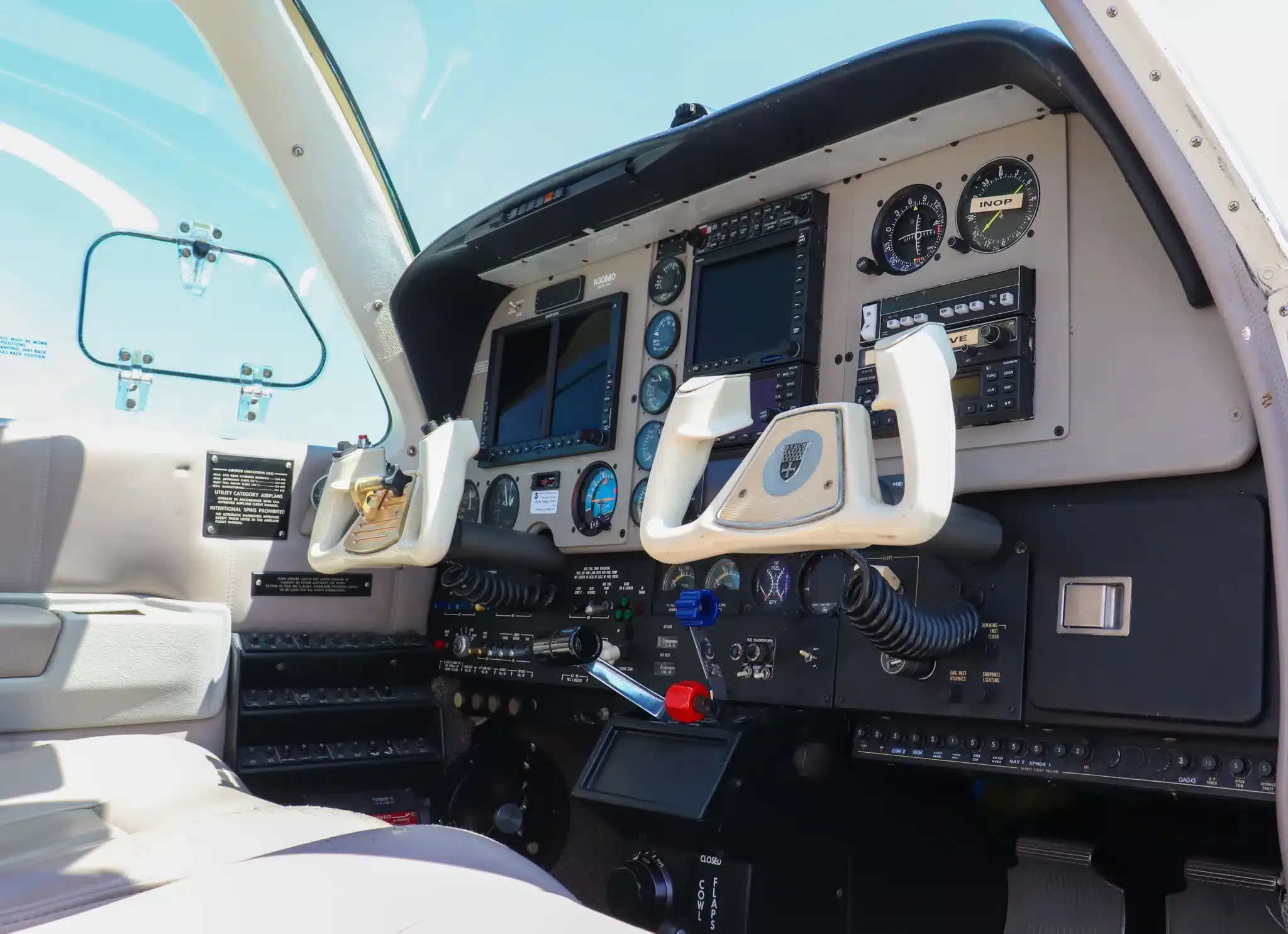 Cockpit and instrument panel of a 1987 Beechcraft Bonanza A36.