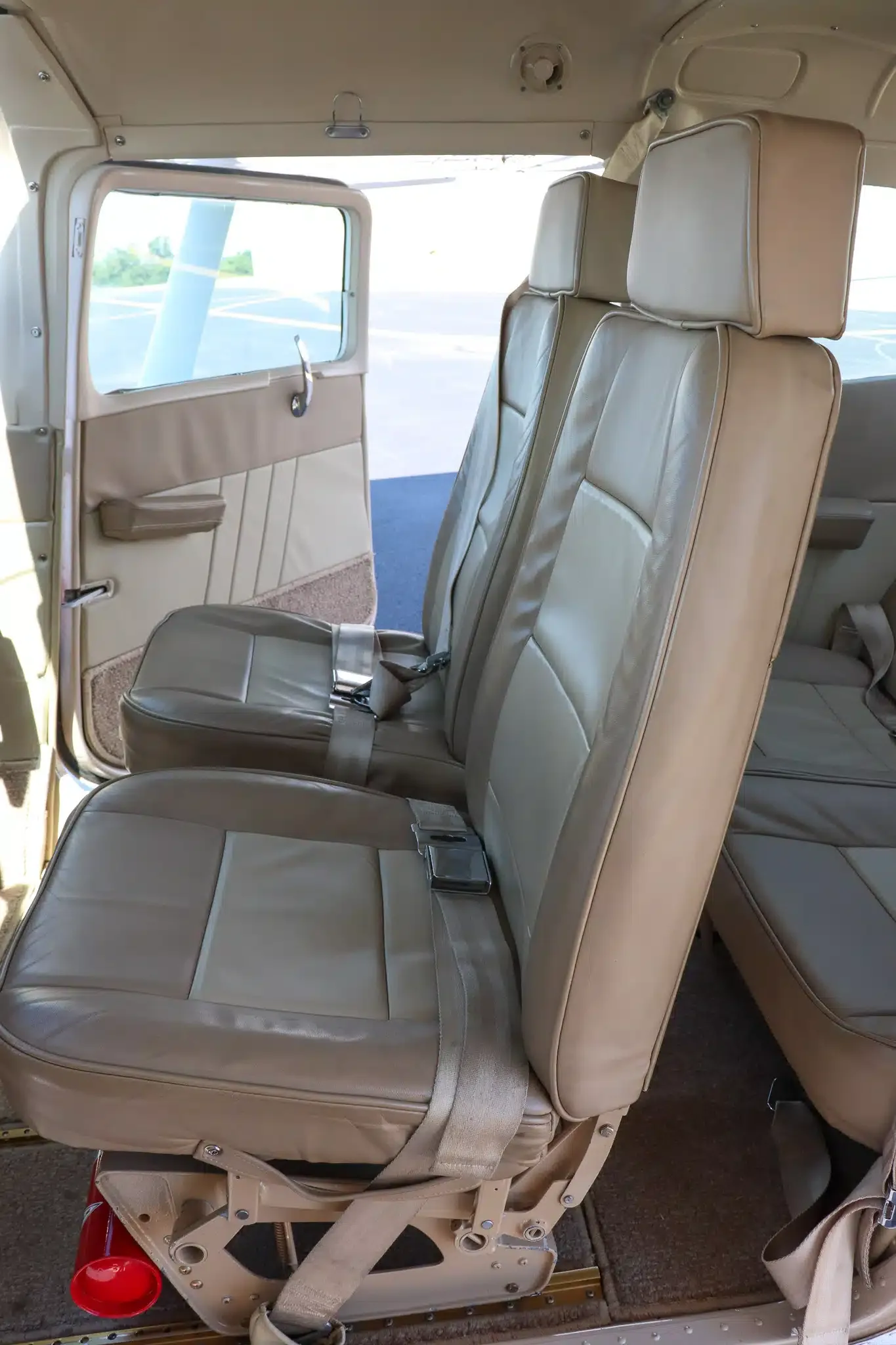 Cabin interior of a 1973 Cessna 182P Skylane.