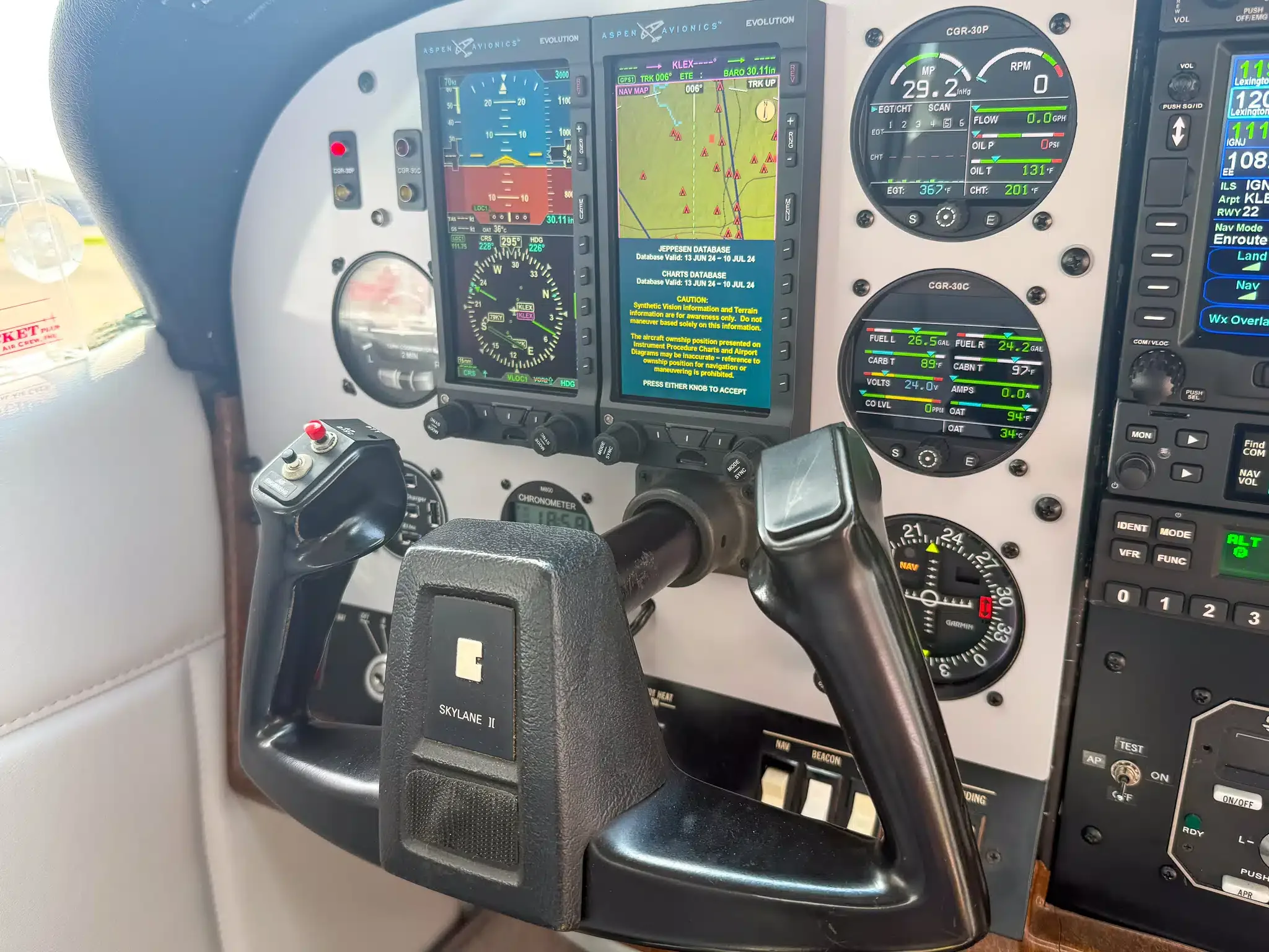 Cockpit and instrument panel of a 1980 Cessna 182Q Skylane.
