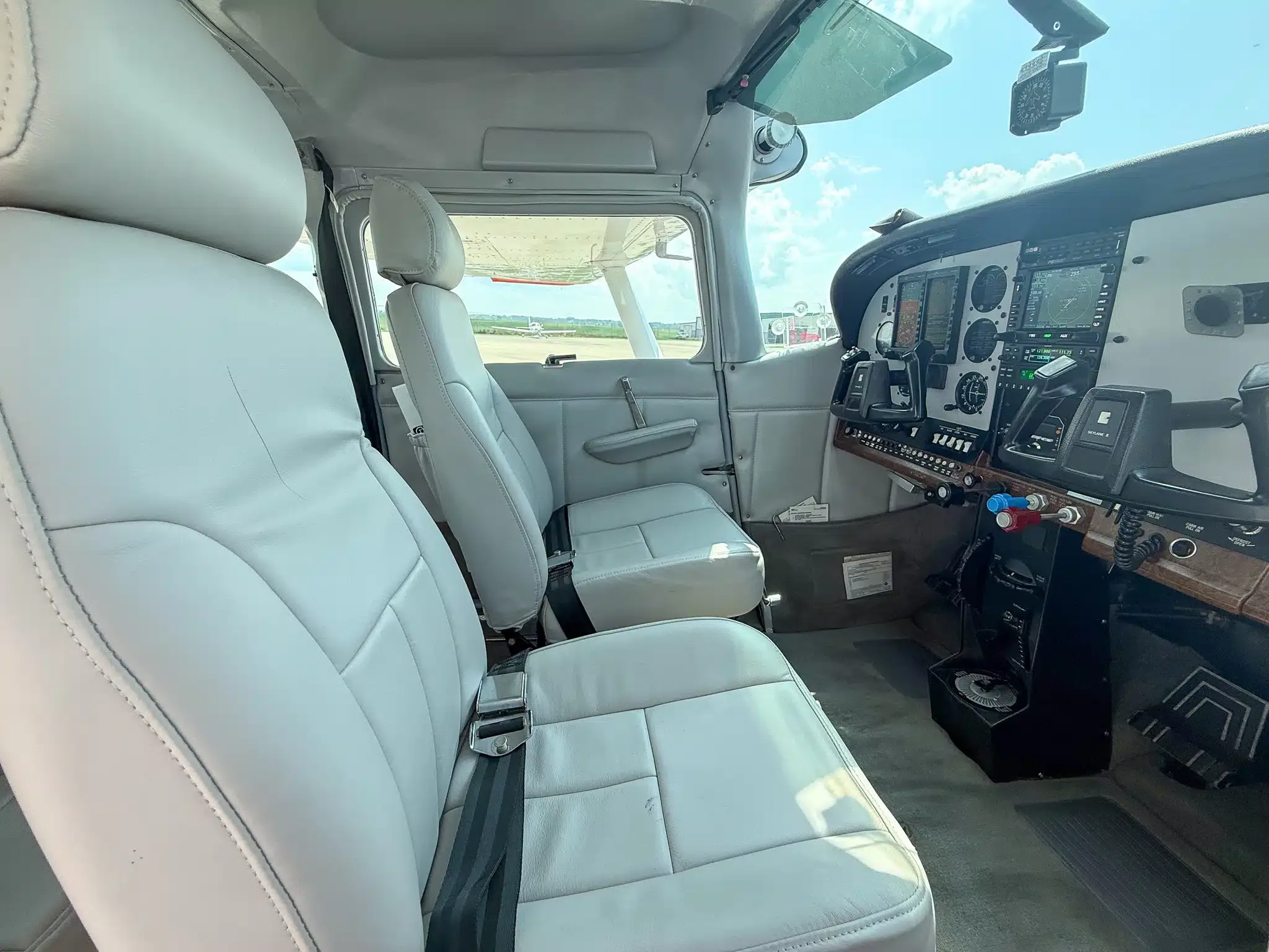 Cabin interior of a 1980 Cessna 182Q Skylane.
