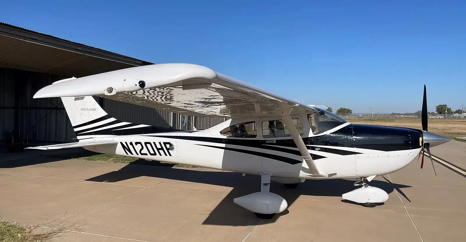 Marketing image of a 2006 Cessna 182T Skylane.