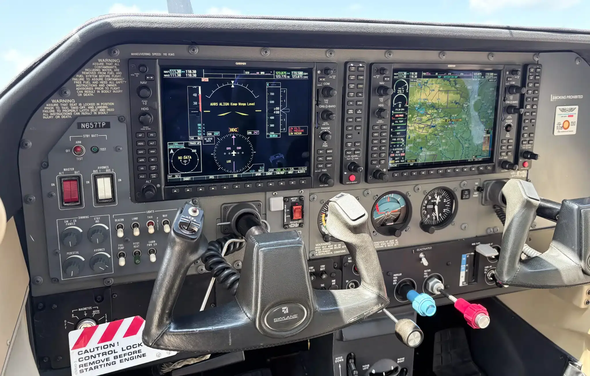 Cockpit and instrument panel of a 2010 Cessna 182T Skylane.