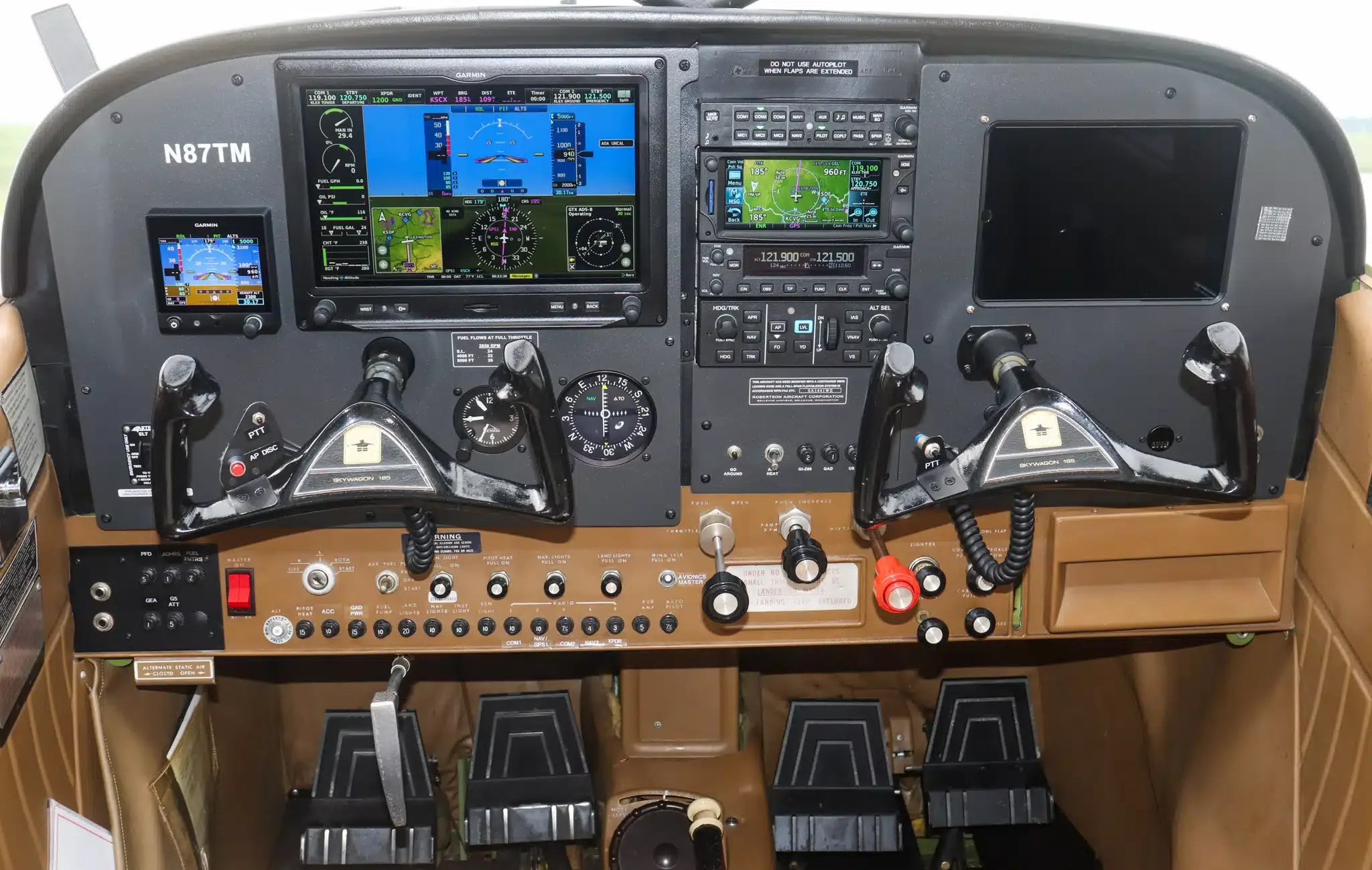 Cockpit and instrument panel of a 1970 Cessna A185E Skywagon.