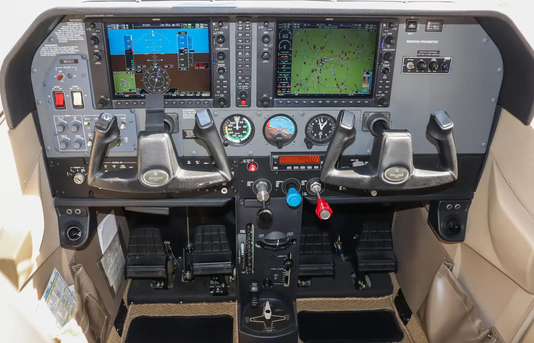 Cockpit and instrument panel of a 2006 Cessna T182T Skylane.