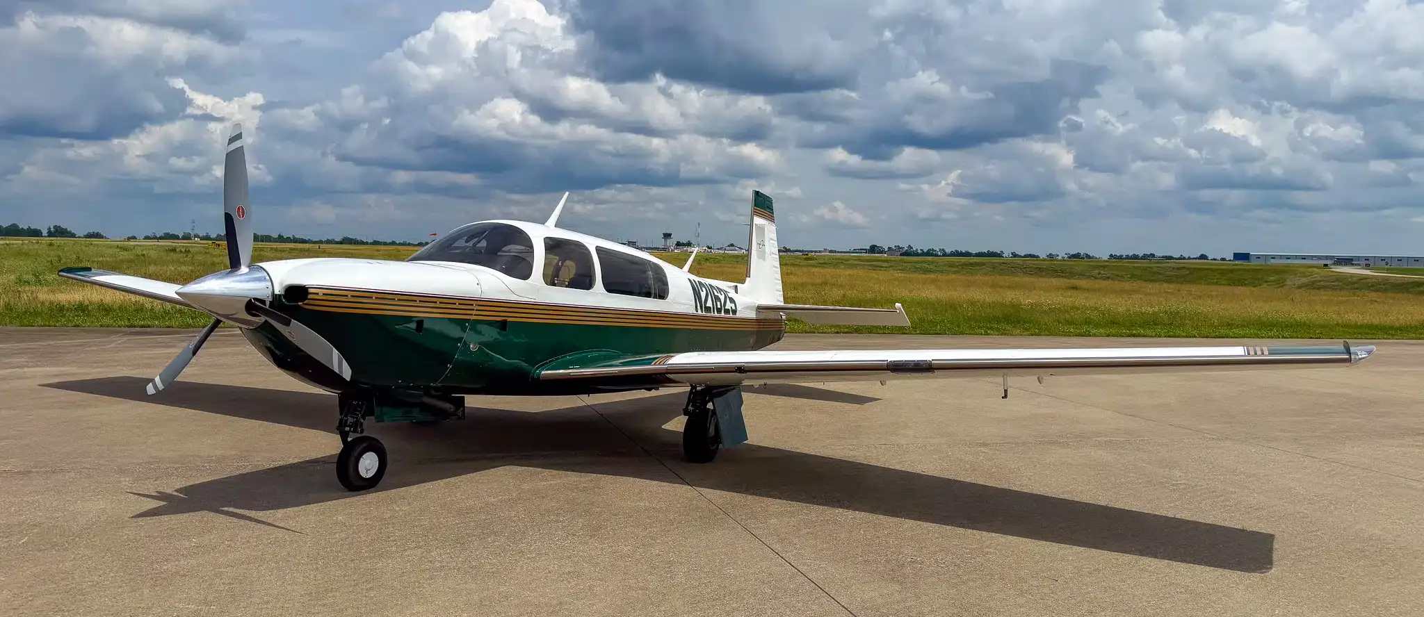 Exterior view of a 1977 Mooney M20J, N201WJ.
