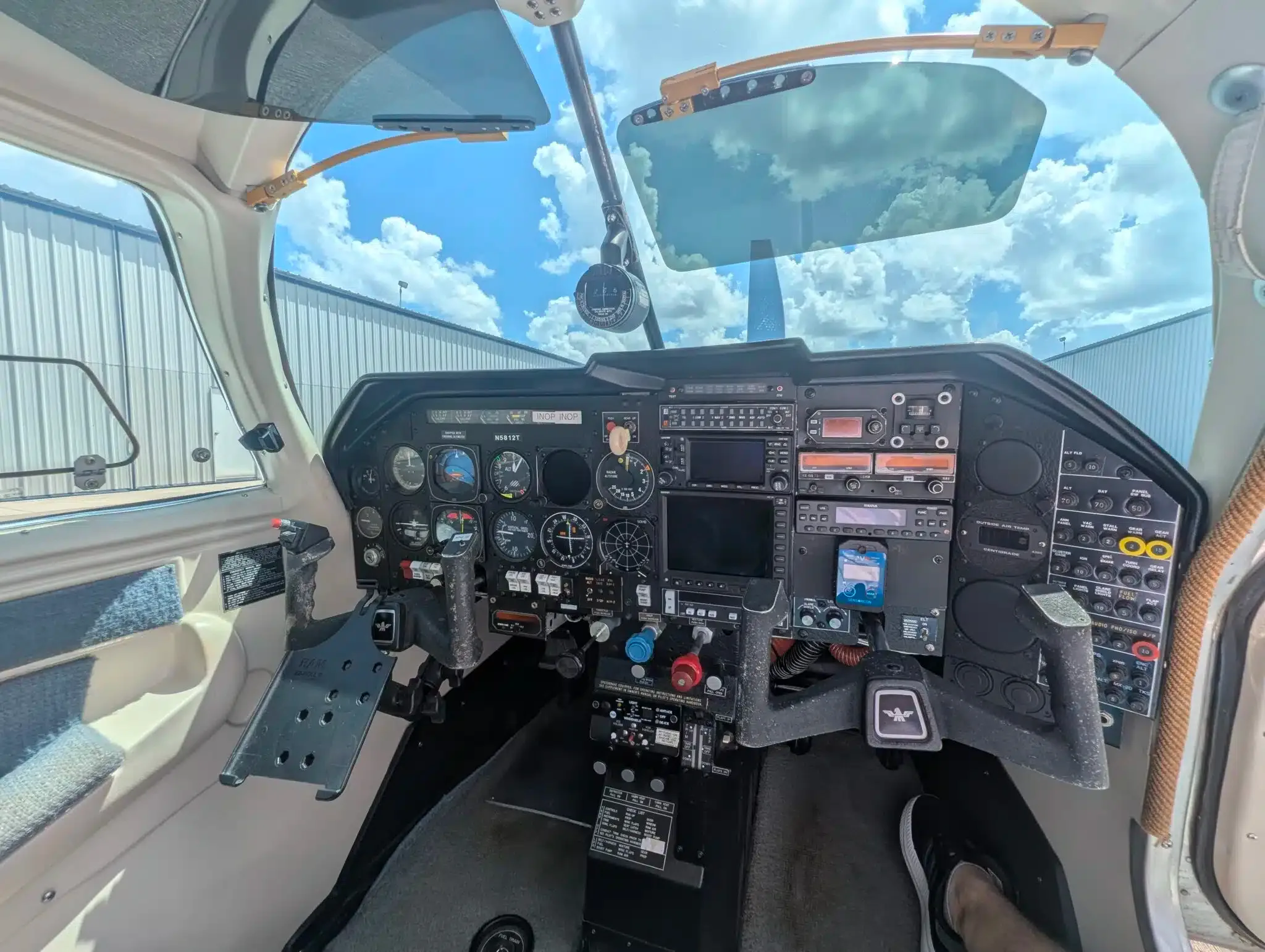 Cockpit and instrument panel of a 1985 Mooney M20J.