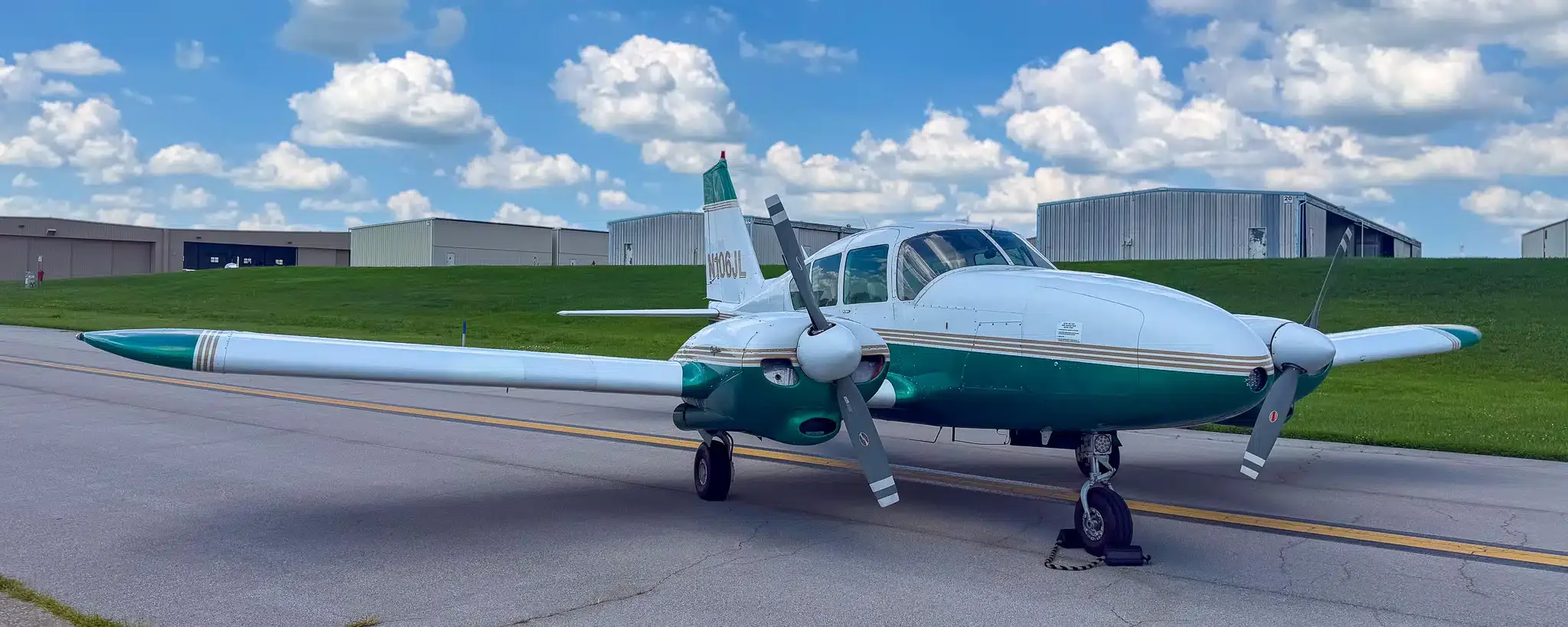 Exterior view of a 1999 Piper Saratoga II TC, N41322.