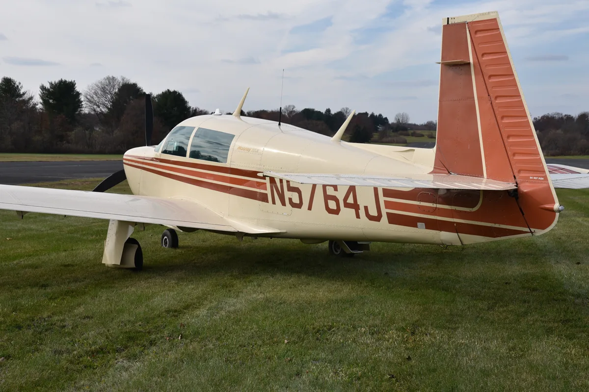 Exterior view of a 1984 Mooney M20J ’84, N5764J.