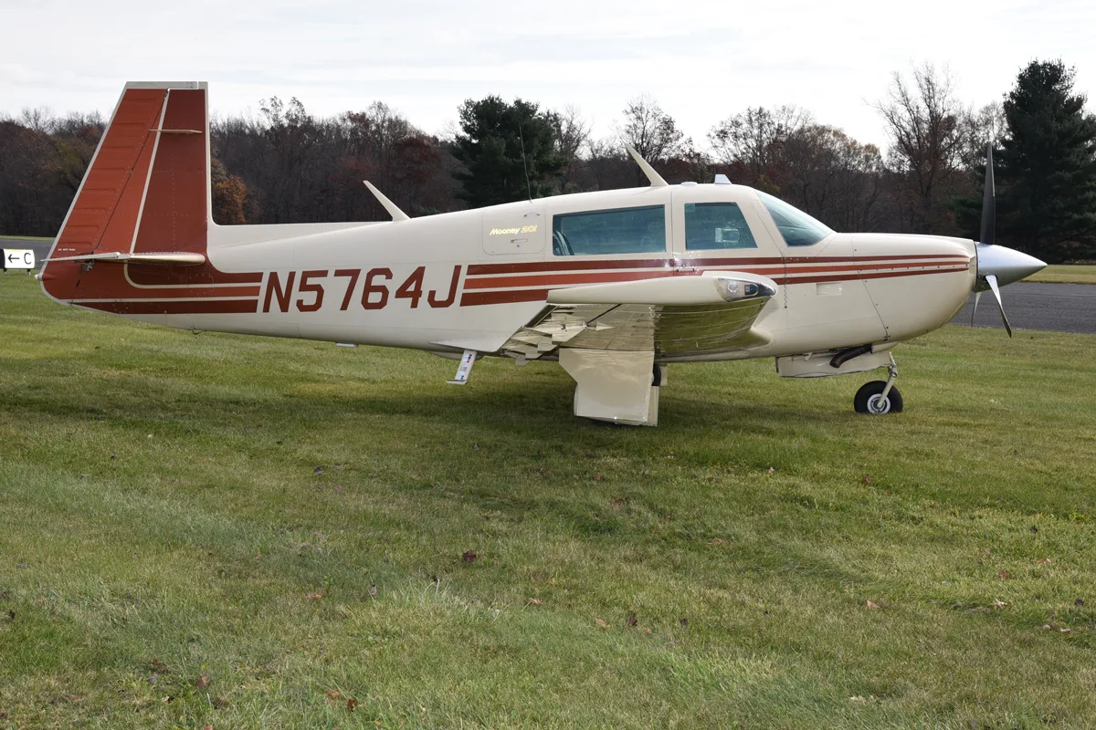 Exterior view of a 1984 Mooney M20J ’84, N5764J.