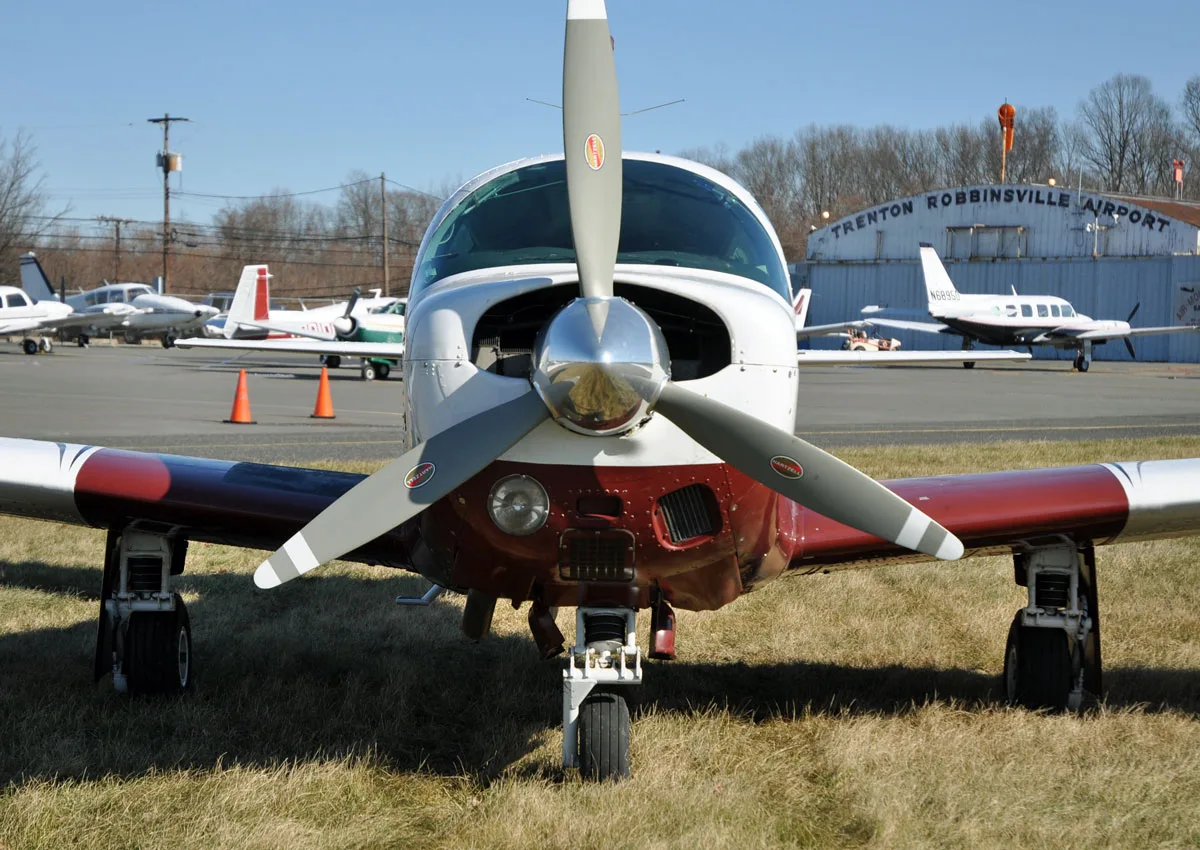 Exterior view of a 1976 Mooney M20F Executive, N6984V.