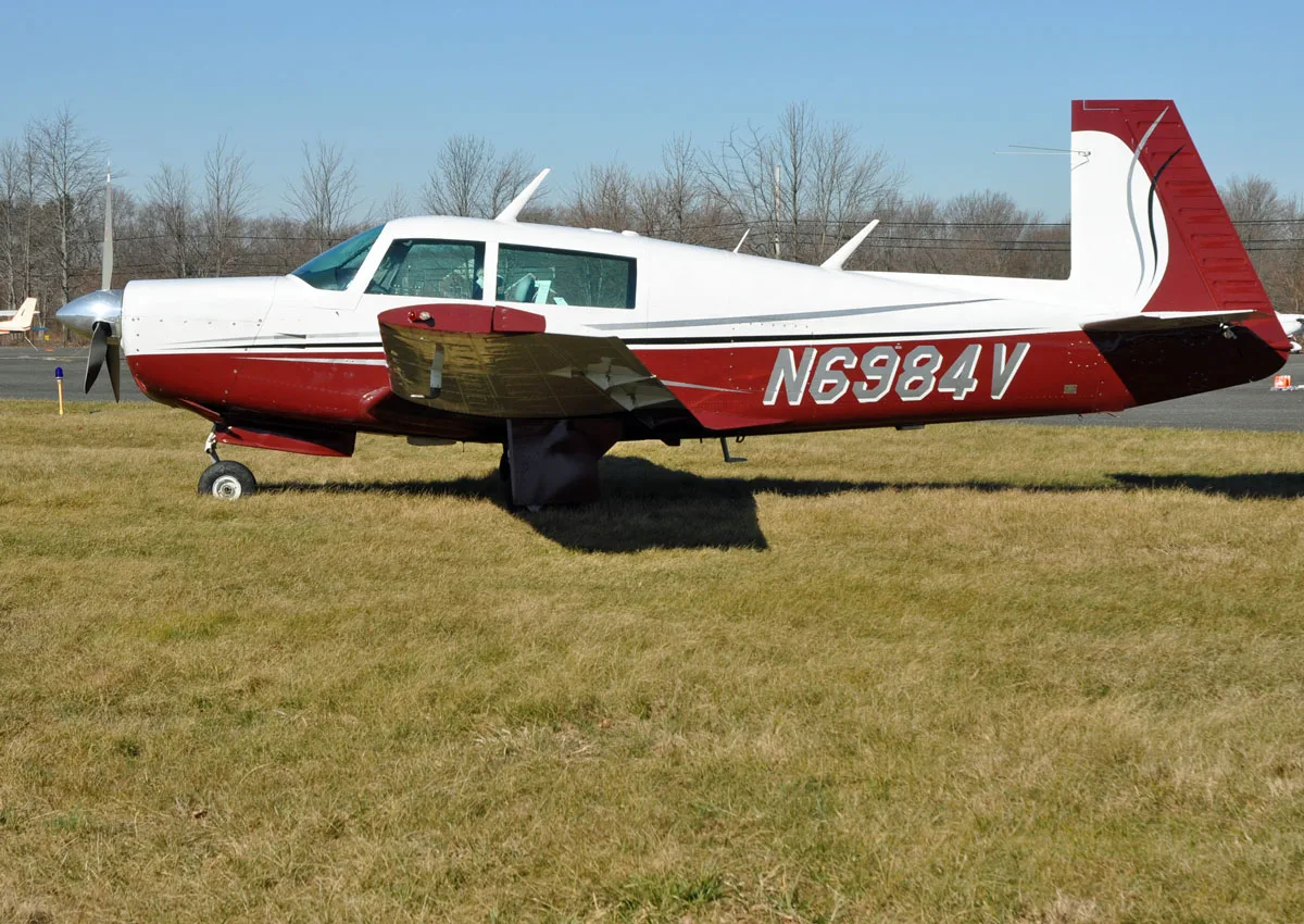 Exterior view of a 1976 Mooney M20F Executive, N6984V.