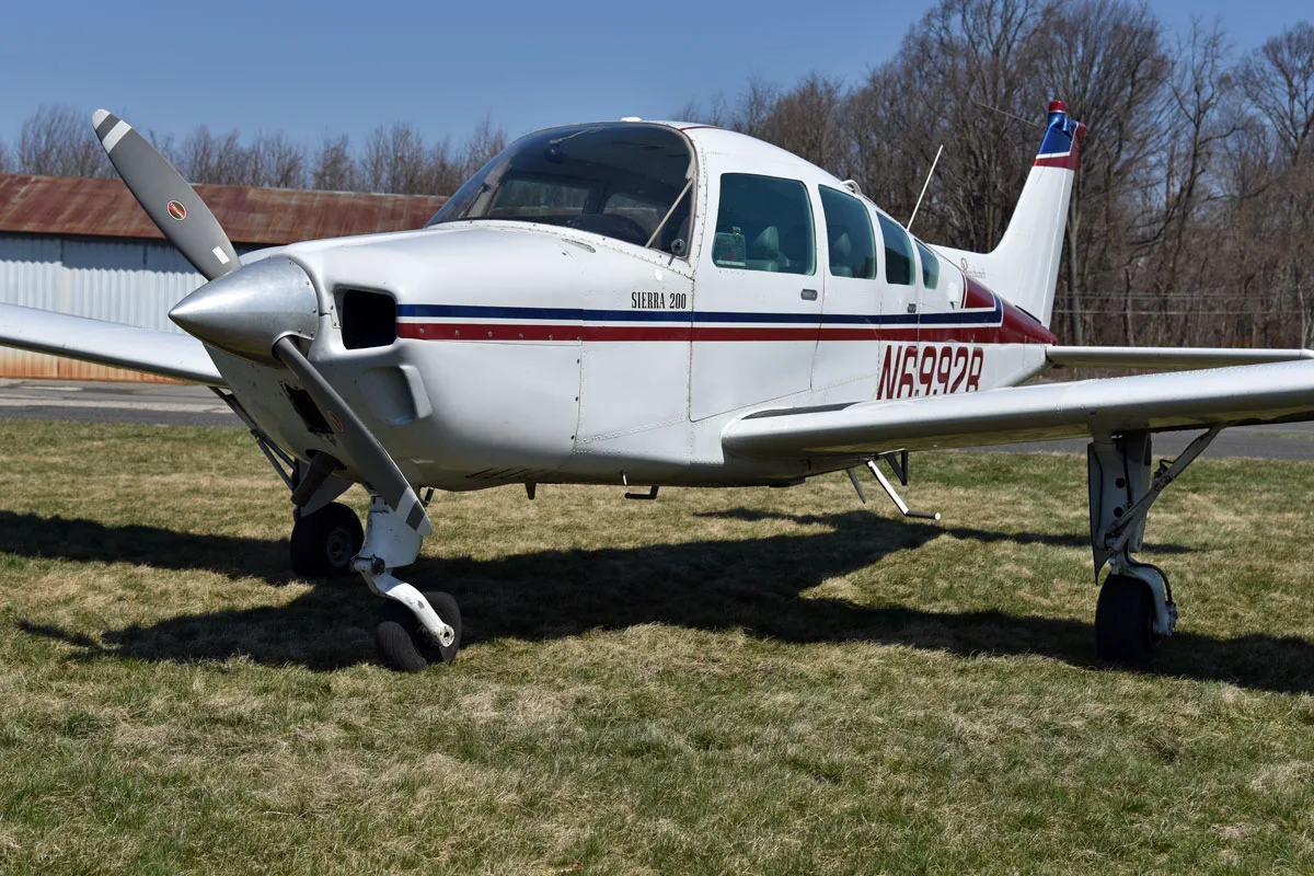 Exterior view of a 1975 Beech B24-R Sierra ’75, N6992R.