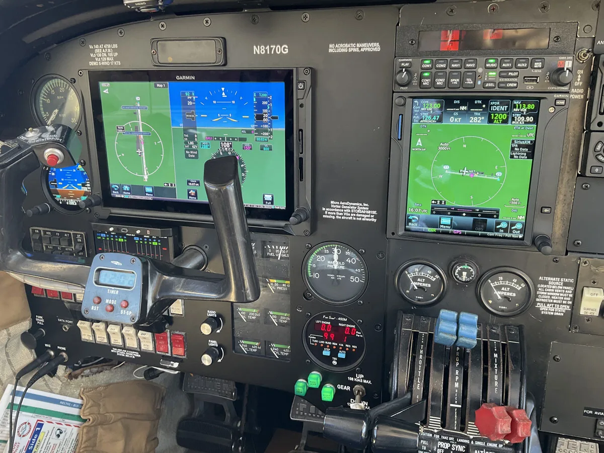 Avionics suite of a 1982 Piper PA 34 220T.