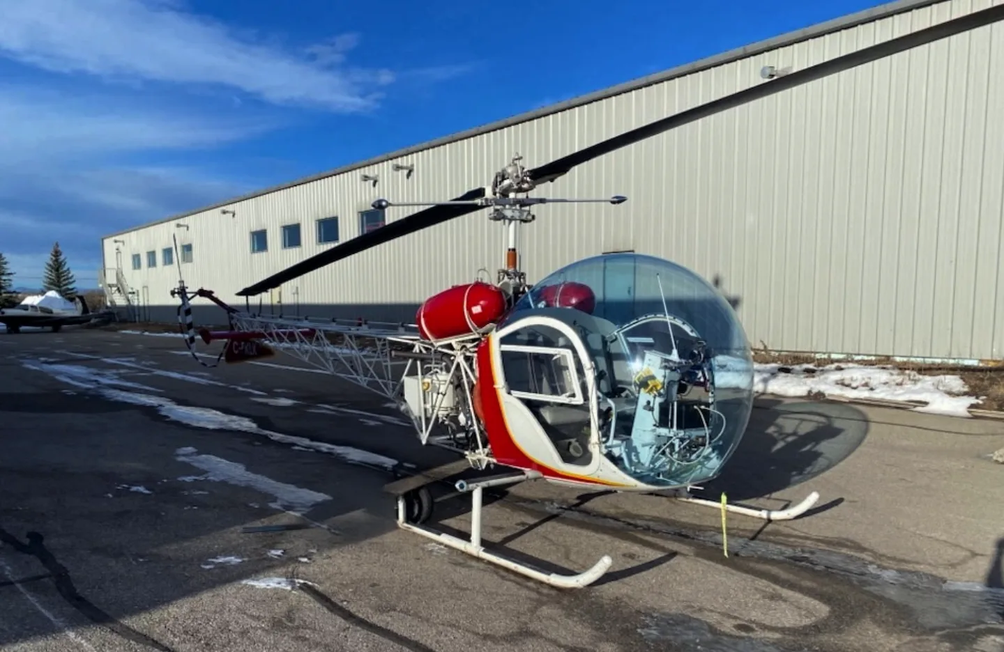 Exterior view of a 1958 Helicopter 47G-2, C-FKLK.