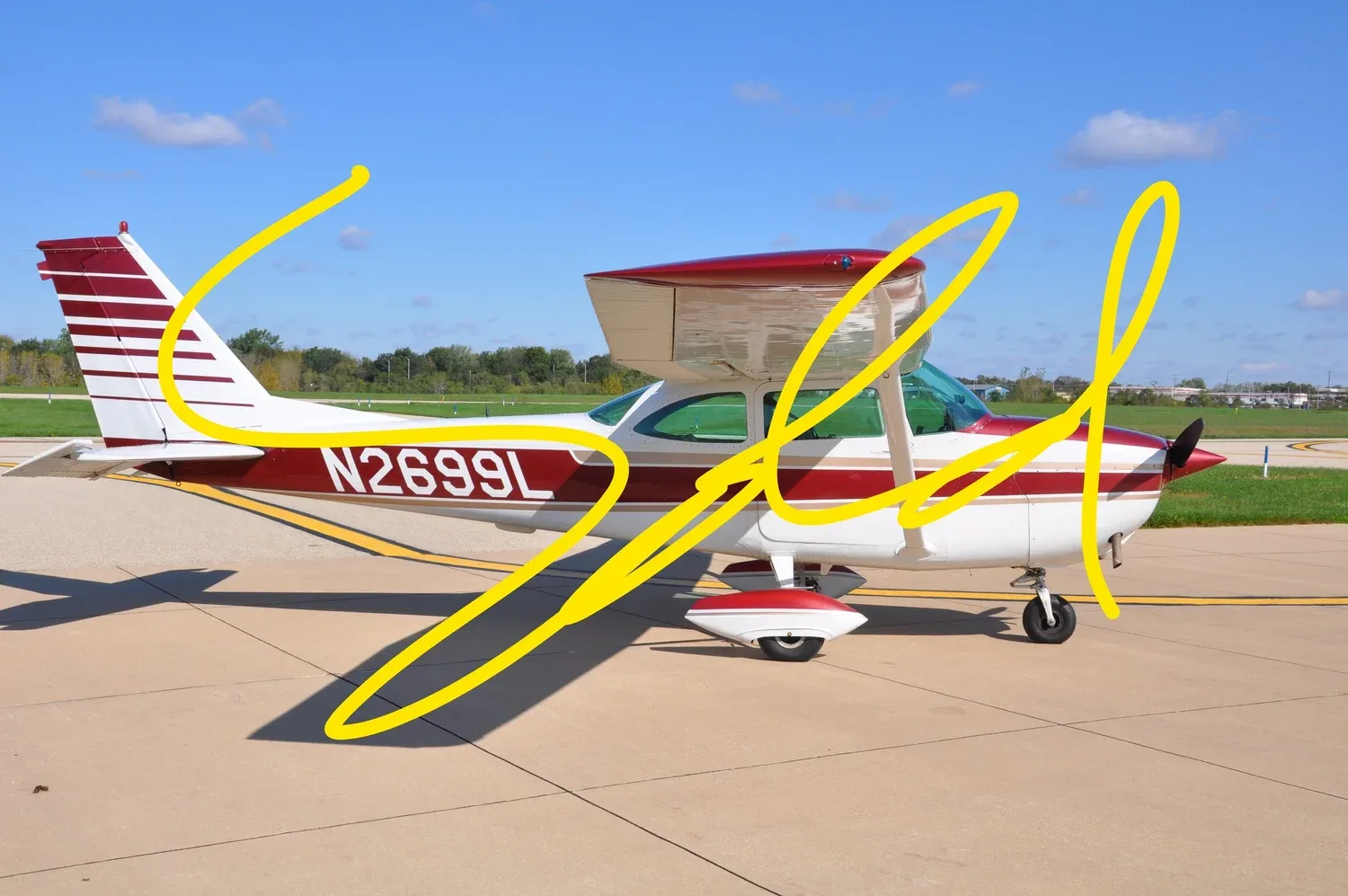 Exterior view of a 1967 AKC AVIATION 172H — AKC AVIATION.