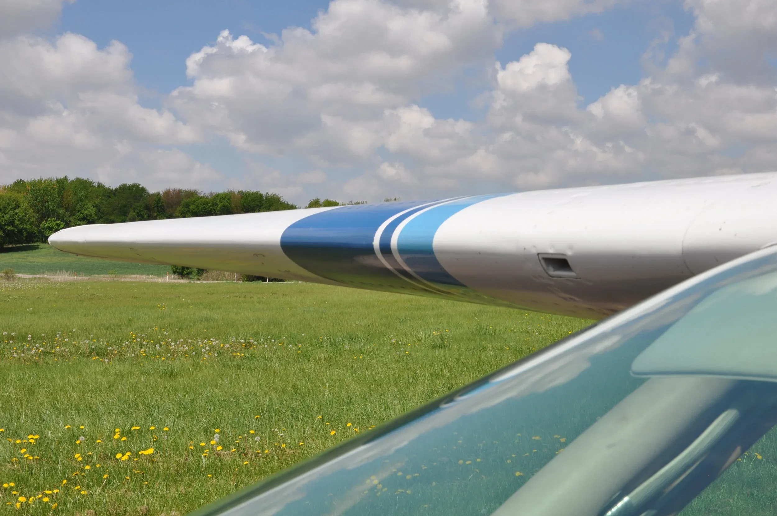 Engine detail of a 1976 AKC AVIATION 177RG.