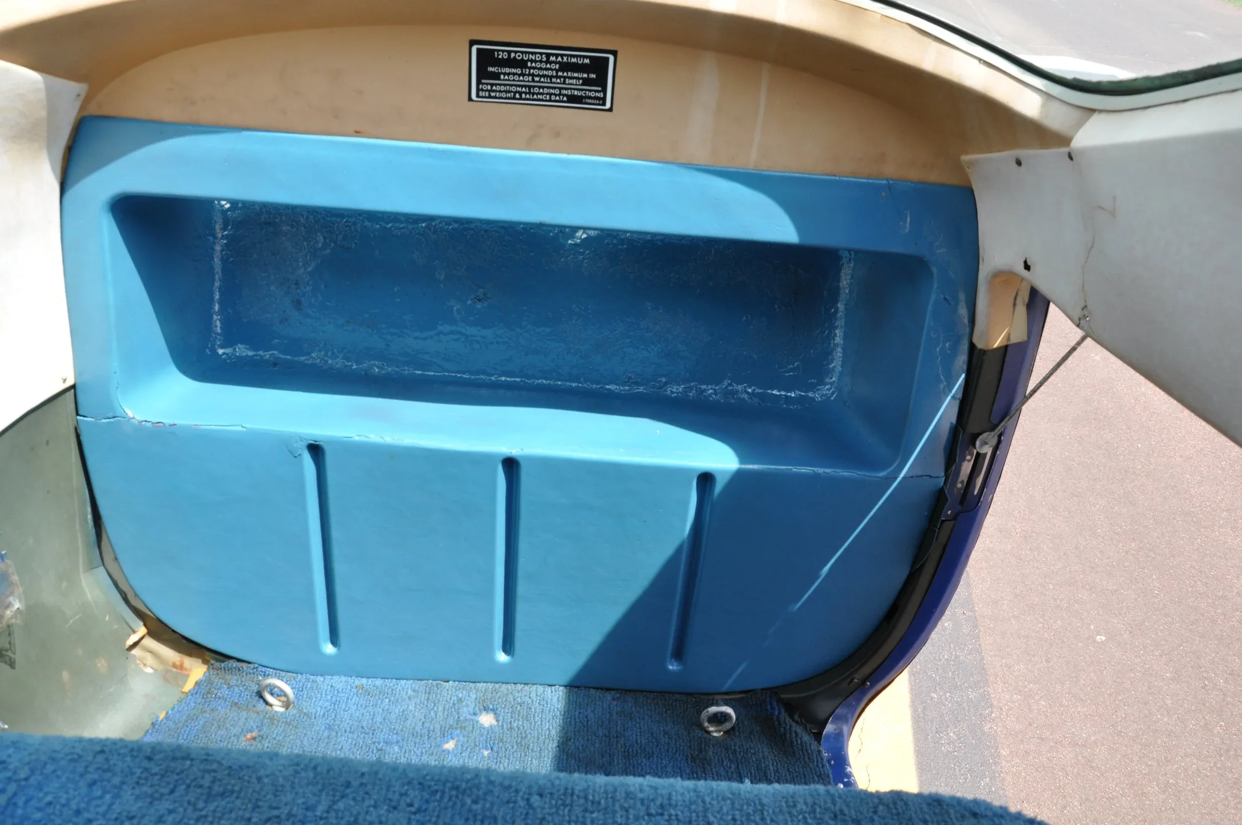 Engine detail of a 1976 AKC AVIATION 177RG.