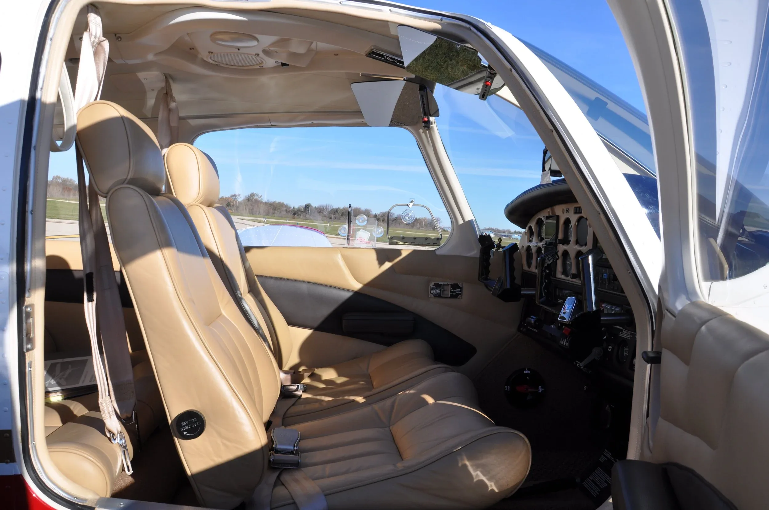 Cabin interior of a 1977 AKC AVIATION WARRIOR — AKC AVIATION.