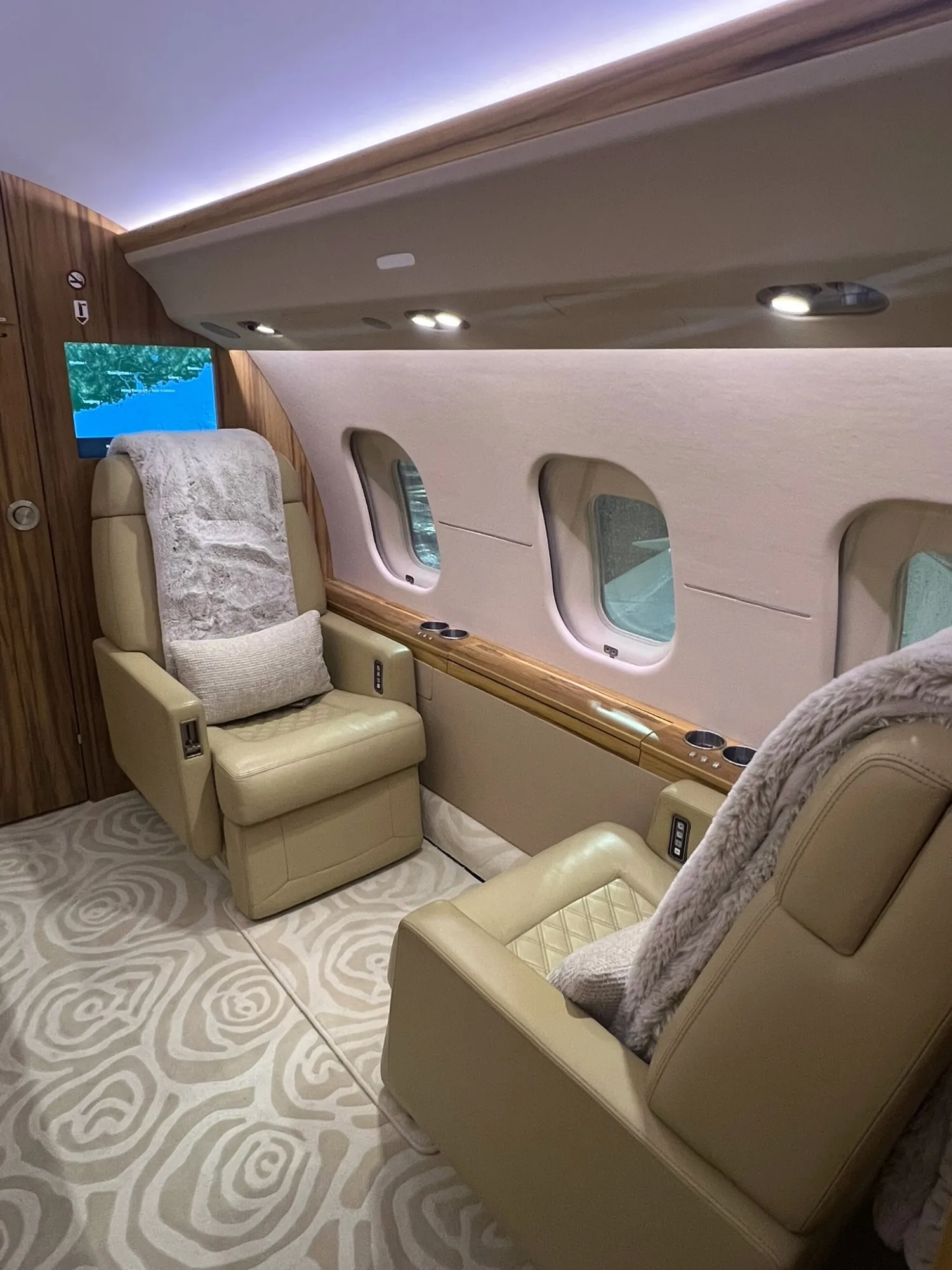 Cabin interior of a 2009 Bombardier Global XRS SN 9281.