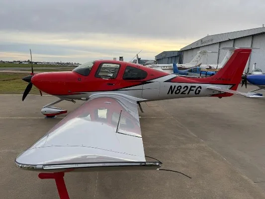 Marketing image of a 2022 Cirrus SR22-G6.