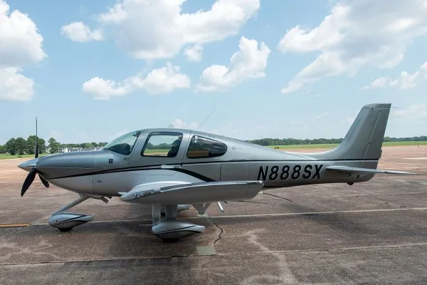 2017 Cirrus SR22-G6 GTS