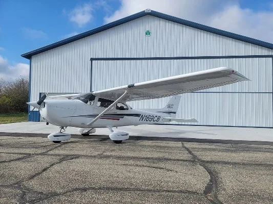2002 Cessna 172S Skyhawk