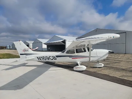 2002 Cessna 172S Skyhawk