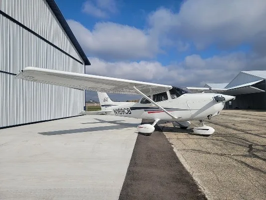 2002 Cessna 172S Skyhawk