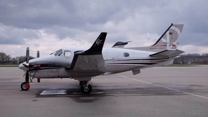 2010 Beech King Air C90GT x