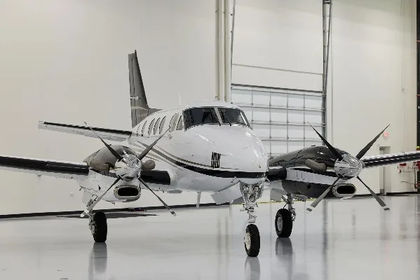2011 Beech King Air C90GT x