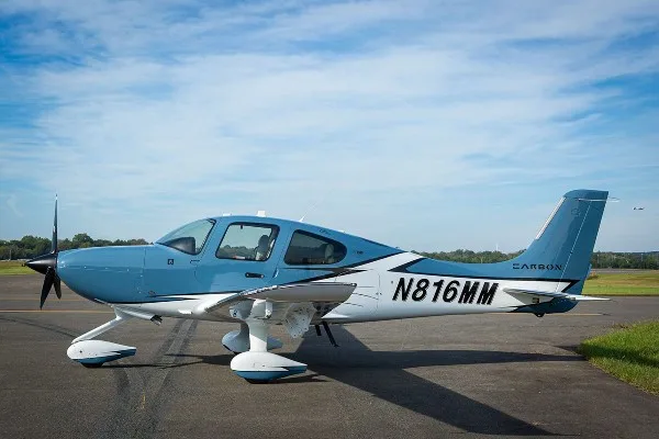 Marketing image of a 2022 Cirrus SR22-G6.