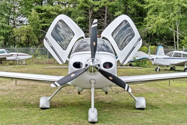 2017 Cirrus SR22-G6