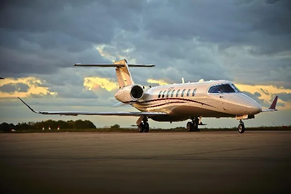 Marketing image of a 2016 Learjet 75.