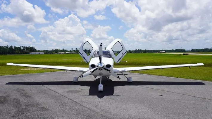 2006 Cirrus SR22-G2