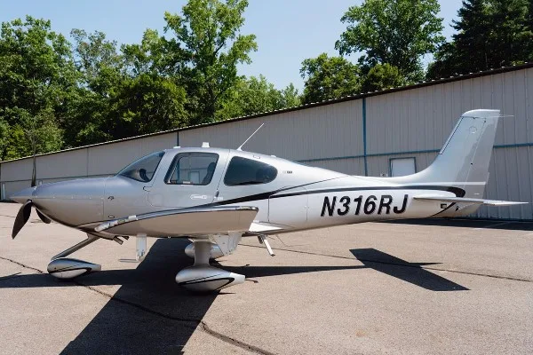 2025 Cirrus SR22-G7 + GTS