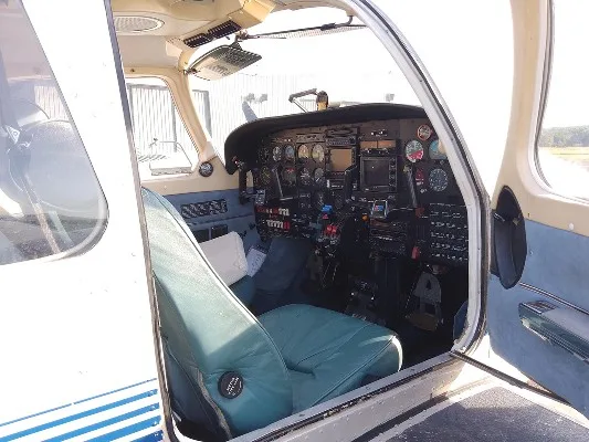 Cockpit and instrument panel of a 1988 Piper Seneca III.