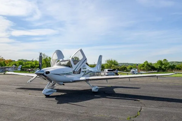 2003 Cirrus SR22 G1