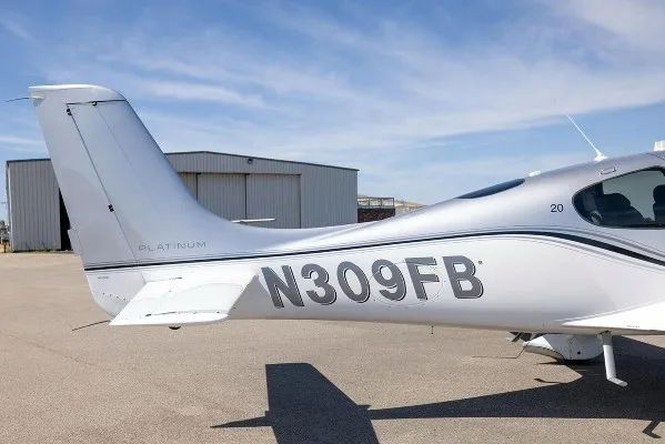 Exterior view of a 2019 Cirrus SR20, N309FB.