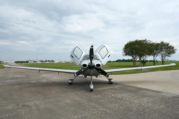2022 Cirrus SR22-G6 GTS