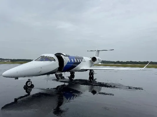 2017 Learjet 75