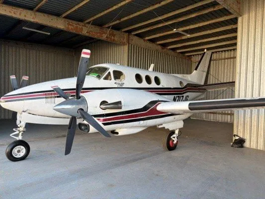 1975 Beech King Air C90