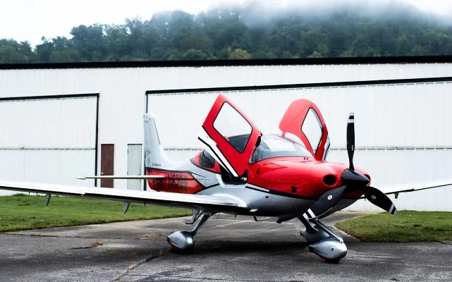2017 Cirrus SR22T-G6 GTS