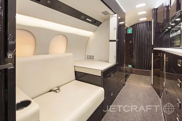 2021 Falcon 8X