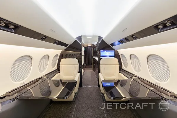 2021 Falcon 8X