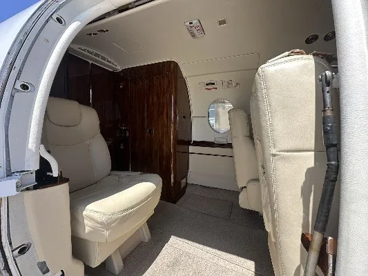 2006 Hawker 400XP