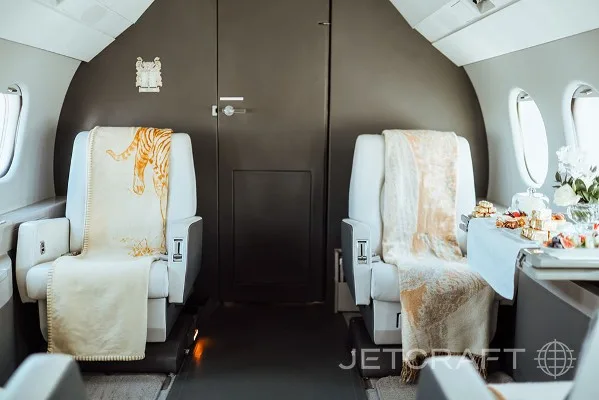 1998 Falcon 2000