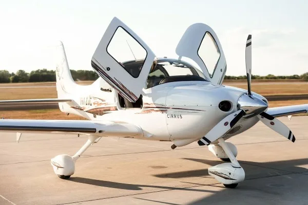 2005 Cirrus SR22-G2