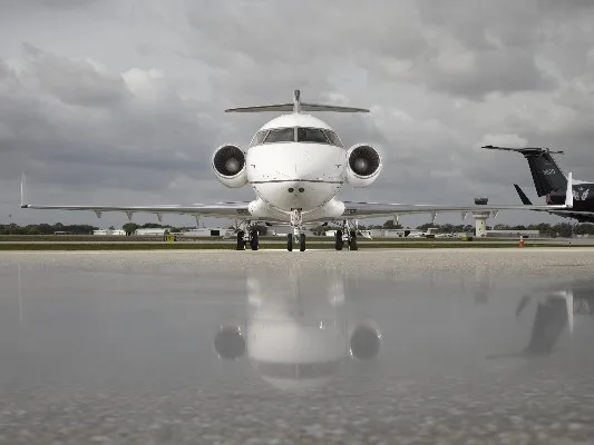 2001 Bombardier Challenger 604