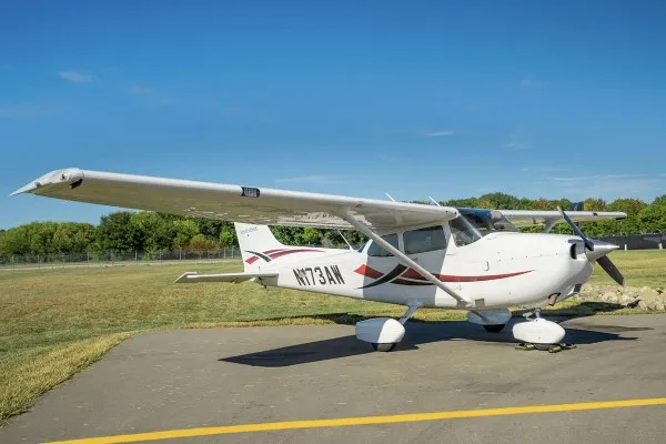 Marketing image of a 2022 Cessna 172S.